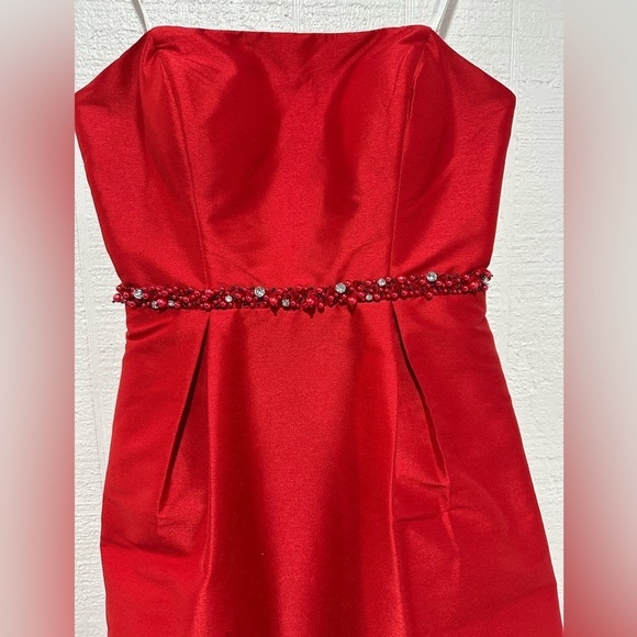 Camille La Vie strapless red high low formal gown size 4 - Picture 2 of 13